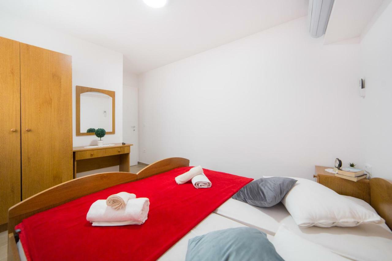 Apartments Relax Baška Voda エクステリア 写真